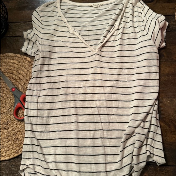 Madewell Striped V Neck T Shirt Size Medium - Picture 2 of 3
